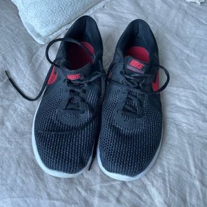 Nike revolution 4 men’s running/workout shoes